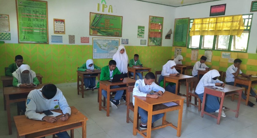 Madrasah Aliyah Nurul Yaqin Laksanakan Penilaian Akhir Tahun (PAT) T.P 2022-2023 Berbasis Android